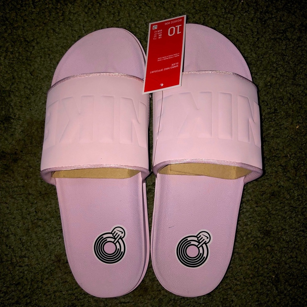 WOMENS NiKE OFFCOURT SLIDE